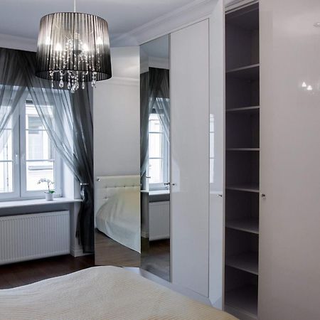 Gold Apartments - City Center - Old Town - Podw9 Варшава Екстериор снимка